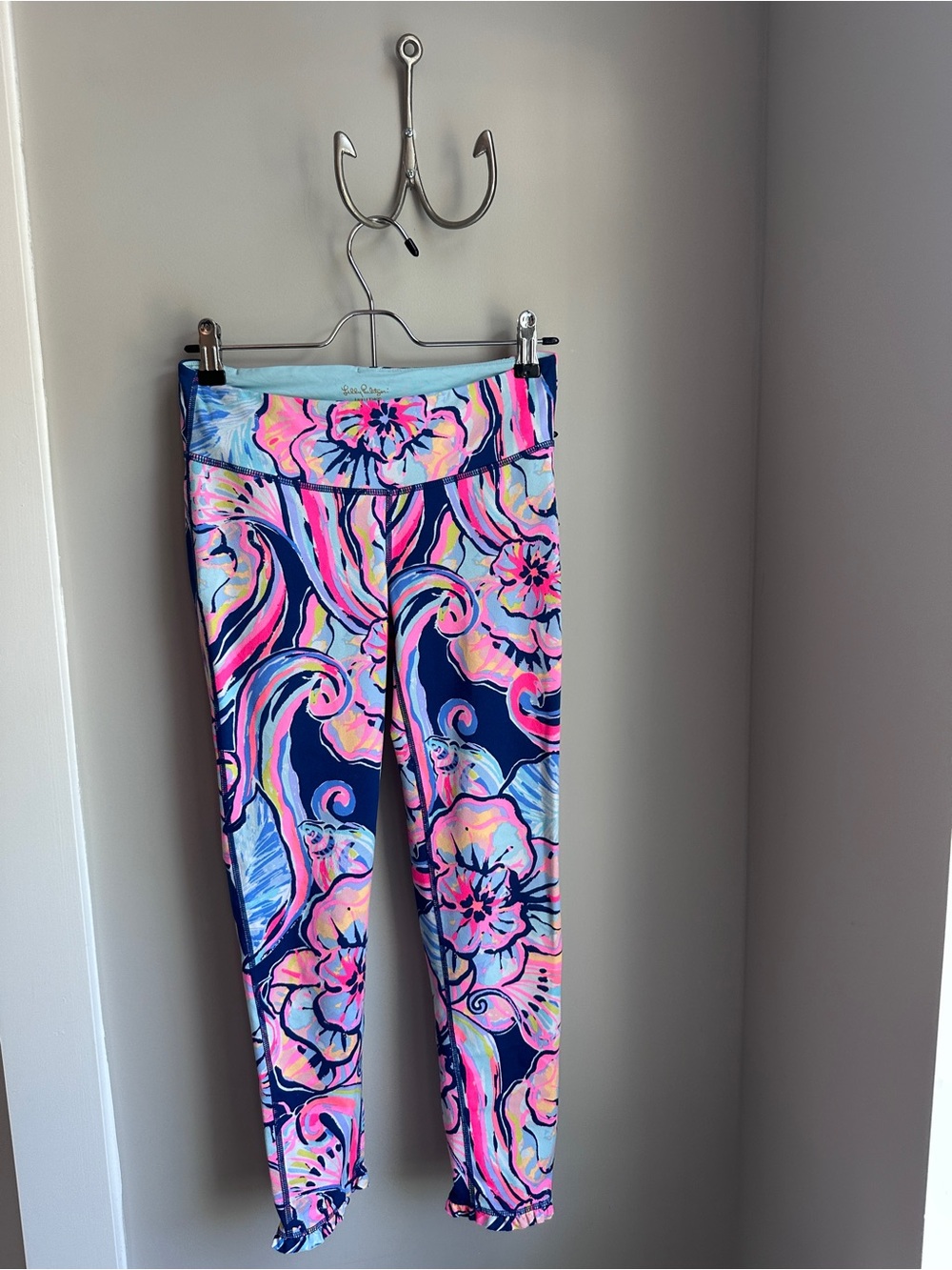 Lilly Pulitzer Floral Leggings in Navy, Pink & Light Blue